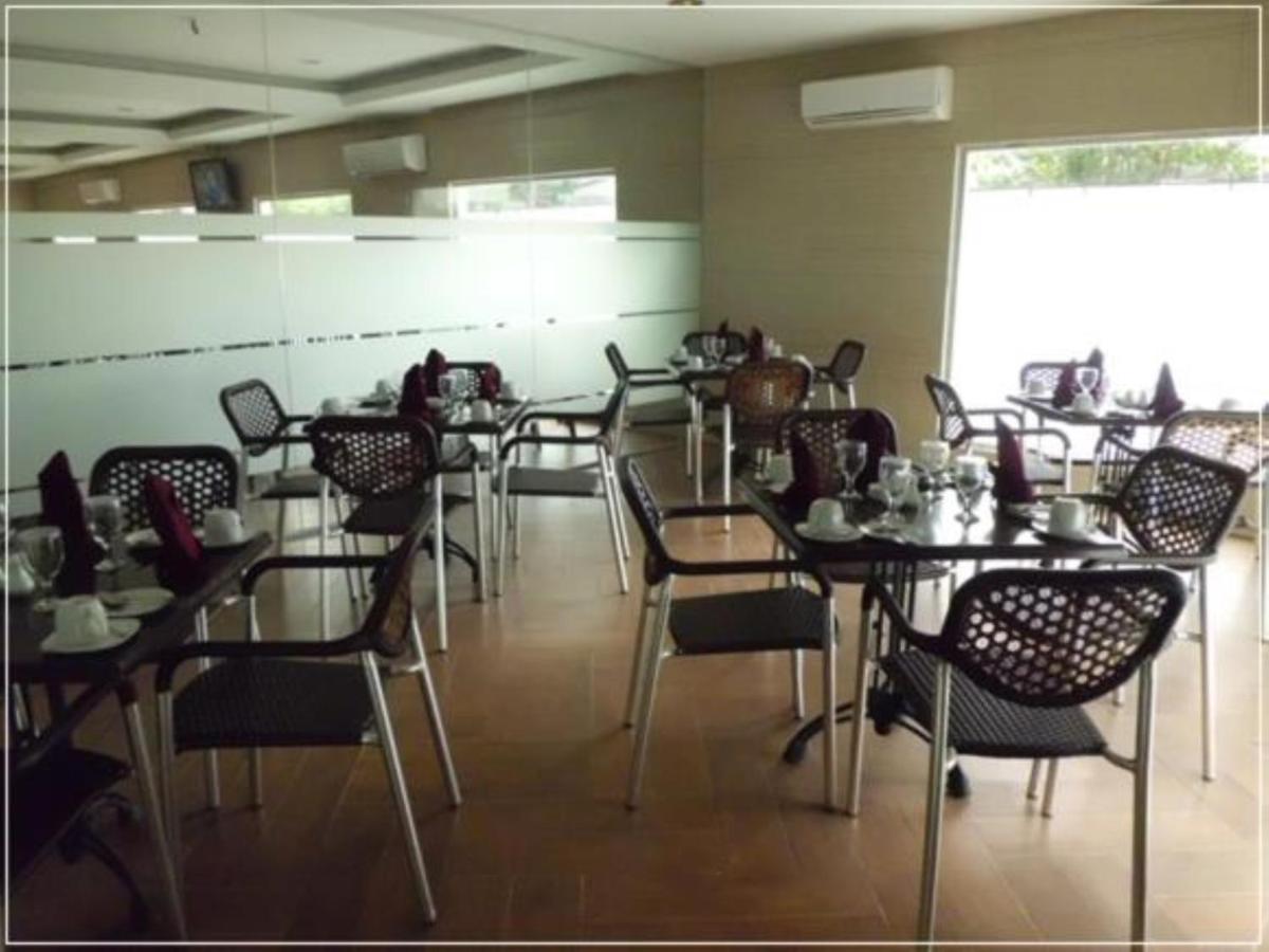 더 술탄 다루살람 메단 외부 사진